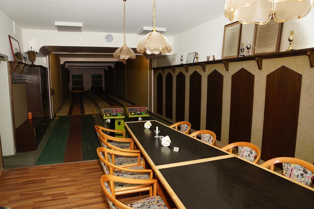 Hotel Deutsches Haus Blomberg  Bagian luar foto